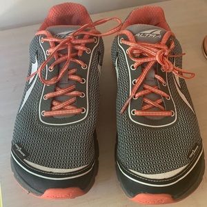 Altra Lone Peak 2.5, size 10.5